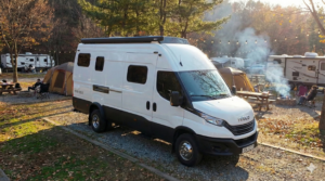 세븐캠핑카 이베코 뉴데일리 캠퍼밴 외관