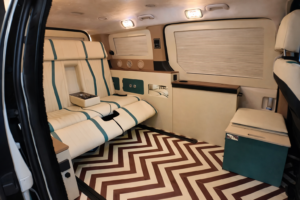 제이릭-스타리아-인승-변경-세미-캠핑카